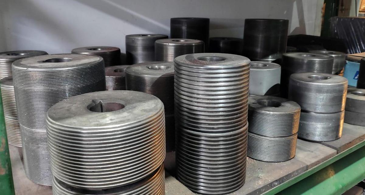 Usado Rolos para laminadora de Rosca