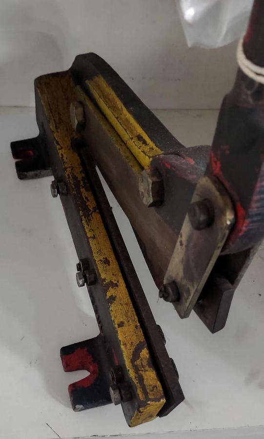 Usado Tesoura corta chapa número 5 - 300mm Metalsul