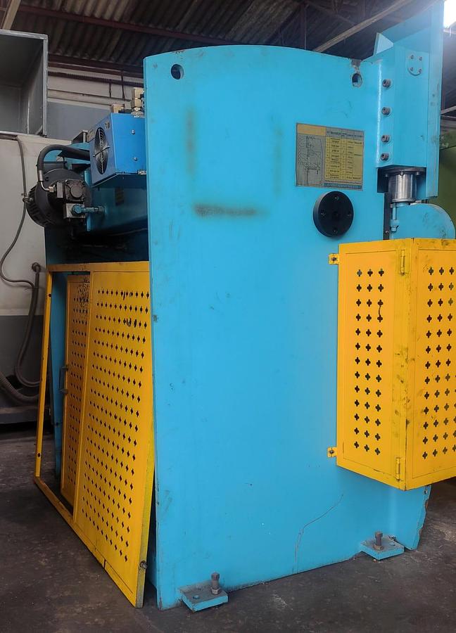 Dobradeira Hidraulica 40 Ton. 2 Mts. X 4 Mm Tornitec