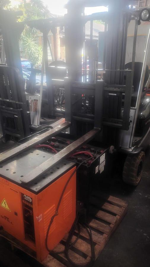 Usado Empilhadeira Elétrica STILL RX 50-16