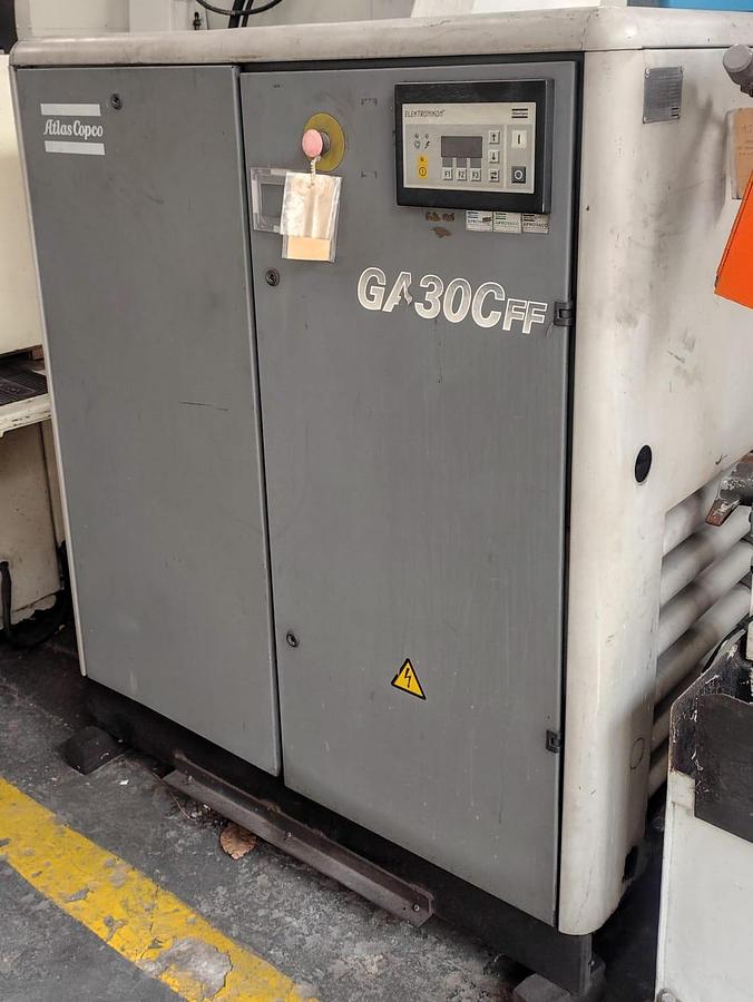 Usado COMPRESSOR PARAFUSO - ATLAS COPCO - GA 30L FF