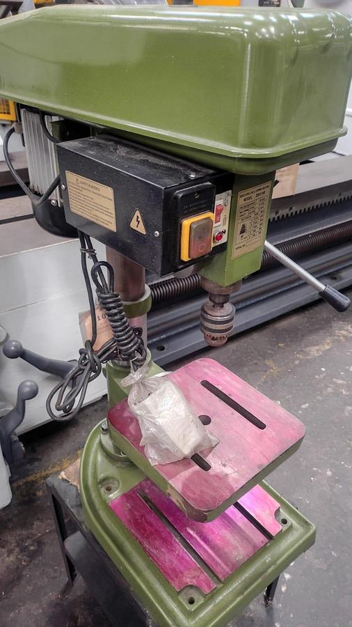 Furadeira e Rosqueadeira ZS 4116b