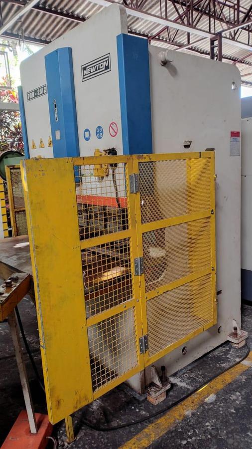 Usado Dobradeira Newton PDH 2512