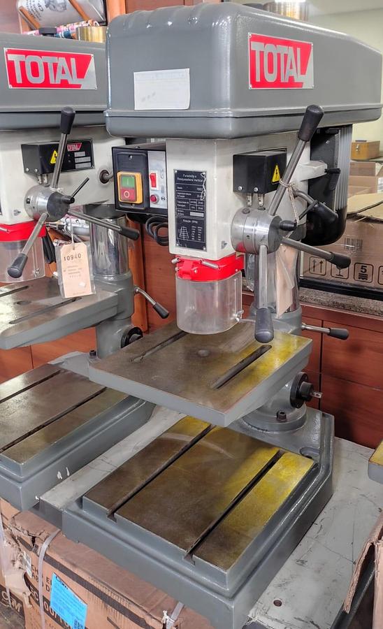 Usado Furadeira e Rosqueadeira de Bancada FBR 25 