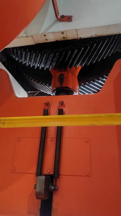 Usado Prensa Freio Fricção Jundiai tipo H LA-200 F1 (200ton)