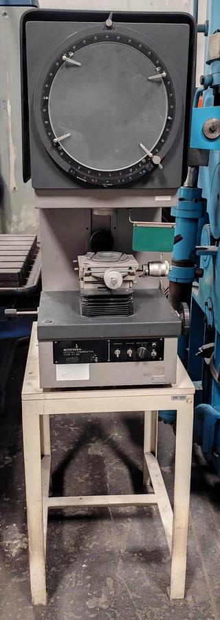 Usado Projetor de Perfil Mitutoyo PJ-300