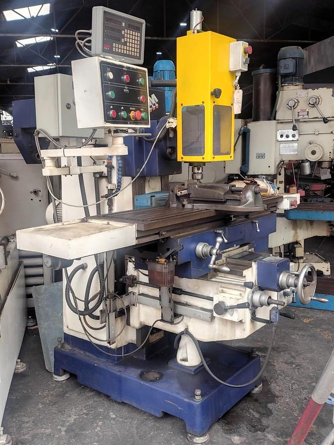 Usado Fresadora Universal