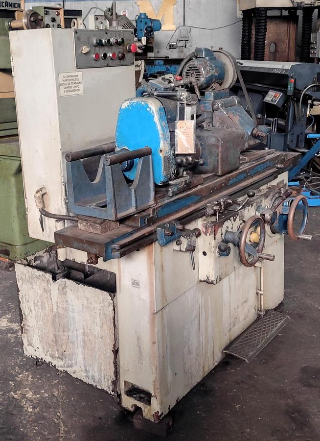 Usado Retífica cilíndrica TOS 2-UD/P 500mm