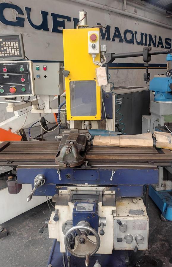 Usado Fresadora Universal