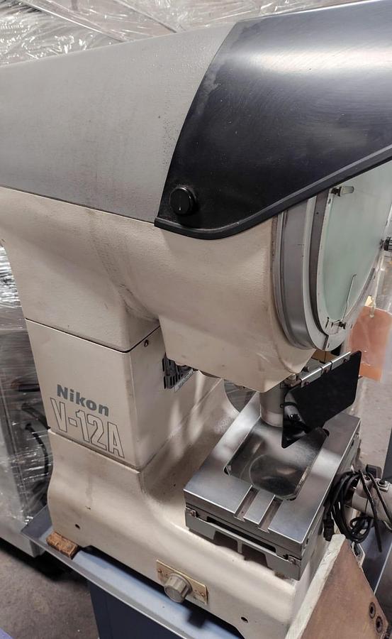 Usado PROJETOR DE PERFIL NIKON V-12A