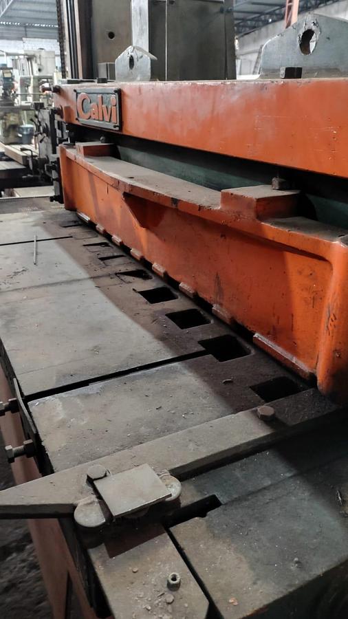 Usado Guilhotina Calvi 1350 x 3/8 - TB MC 