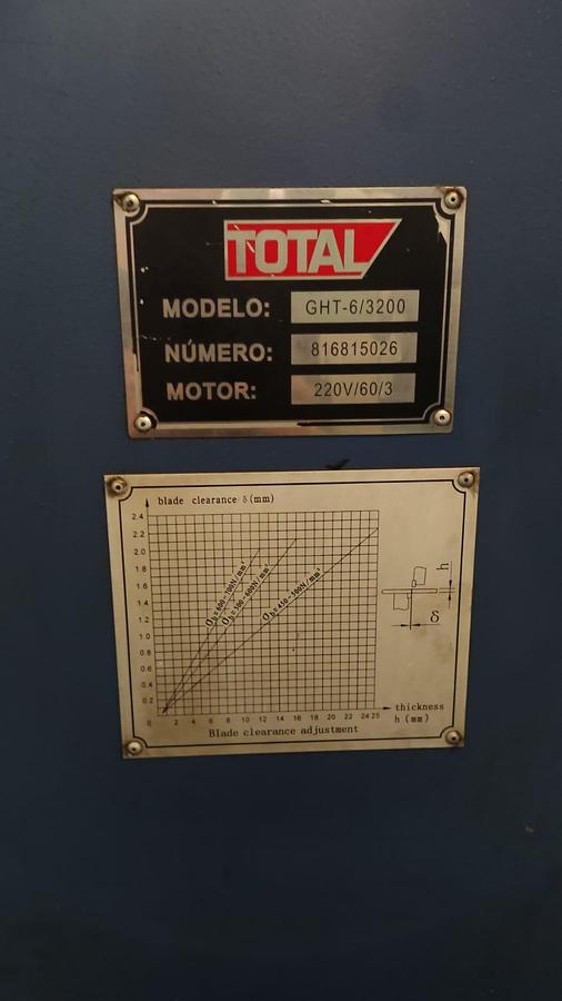Usado Guilhotina Hidráulica Total GHT-6/3200 CNC