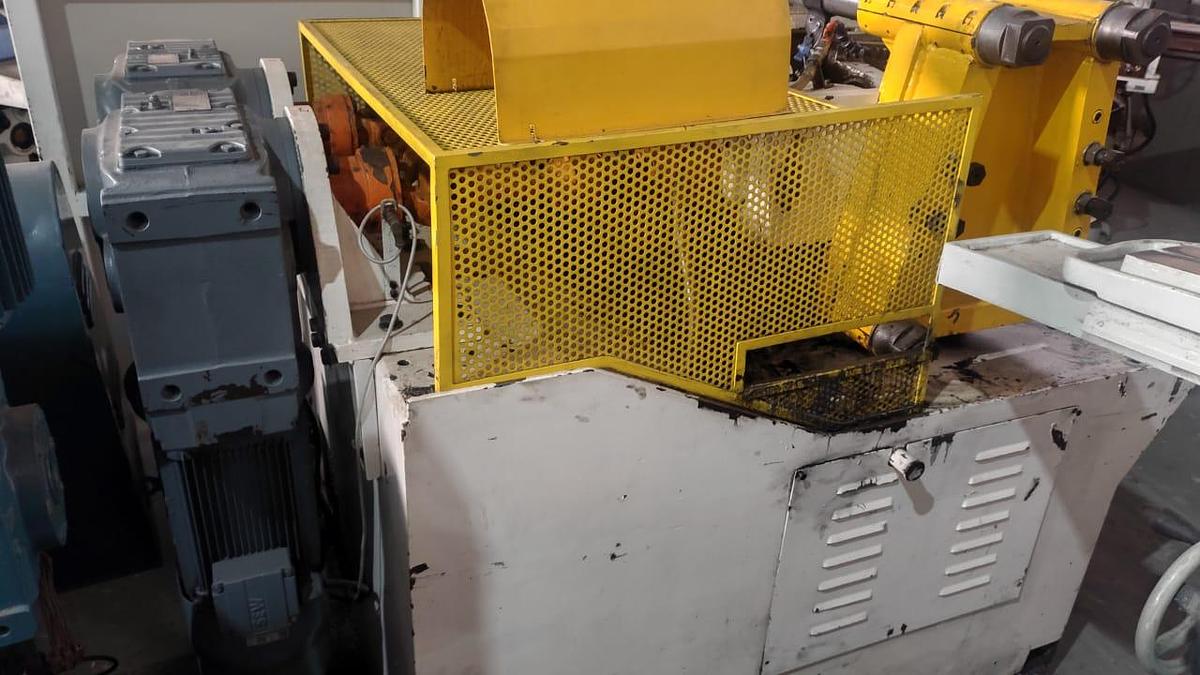 Usado Laminadora de roscas Trifem H50/120i