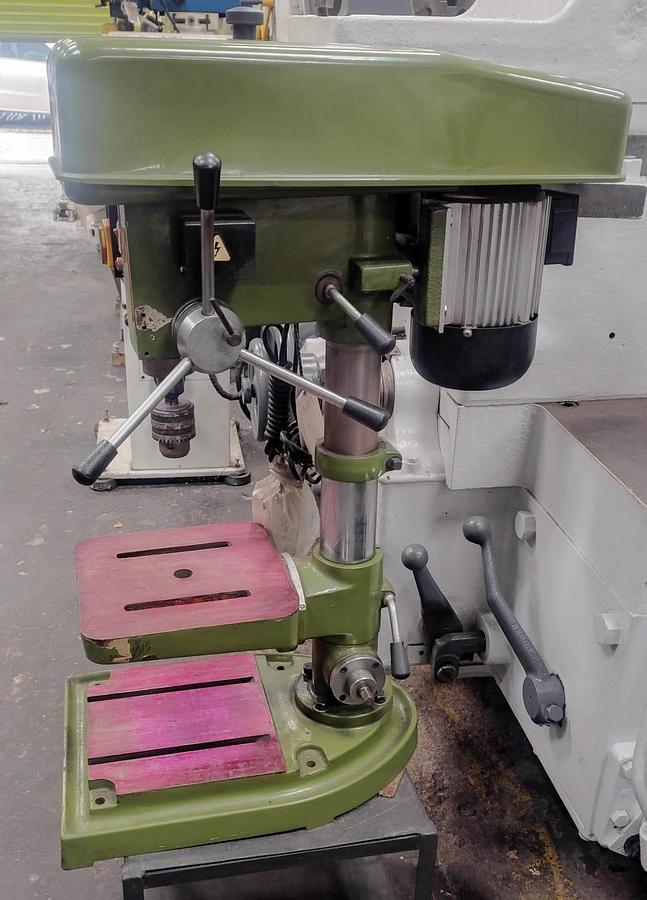 Furadeira e Rosqueadeira ZS 4116b