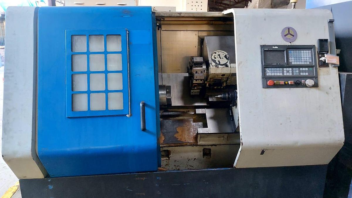 Usado Torno CNC com Barramento Inclinado