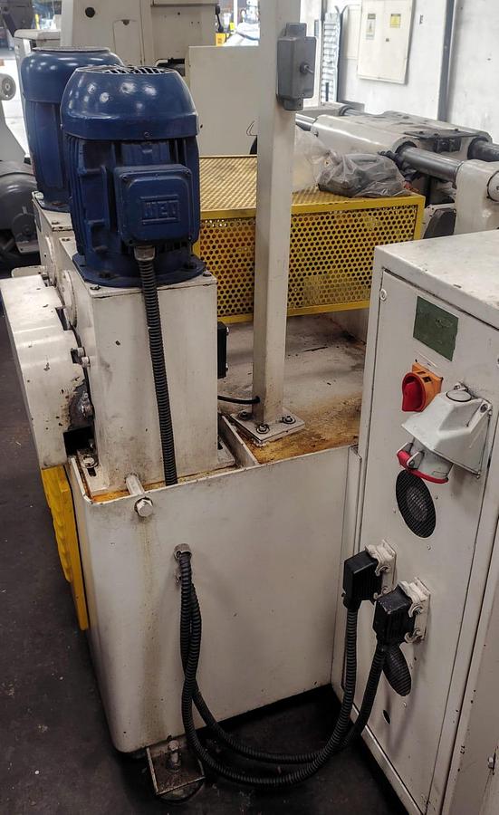 Usado LAMINADORA DE ROSCA CAVOUR TL-30