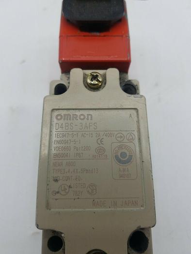 Used OMRON INTERLOCK SWITCH D4BS-3AFS