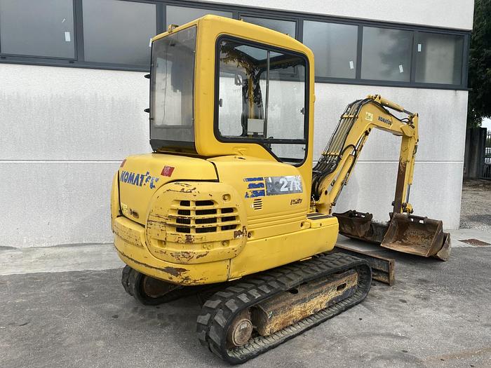 2005 KOMATSU PC27 R-8