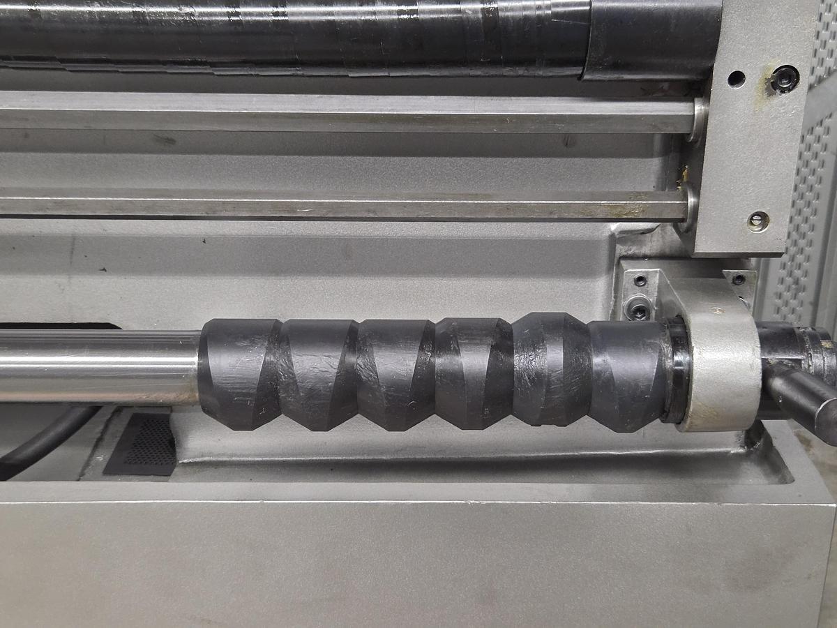 Rogi WM770x2000 lathe