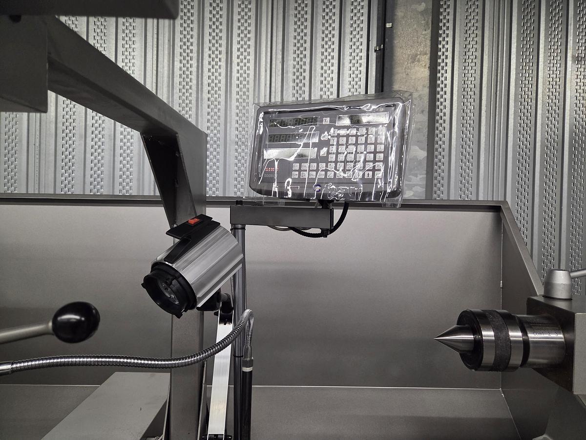Rogi WM770x1500 lathe
