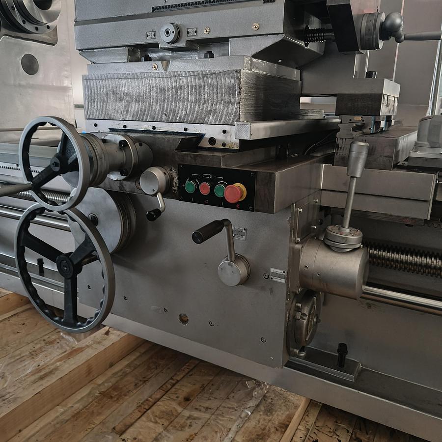 Rogi CW61160x3000 lathe