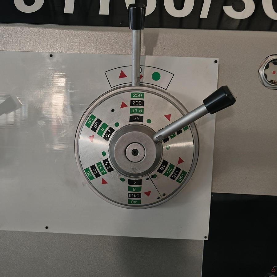 Rogi CW61160x3000 lathe