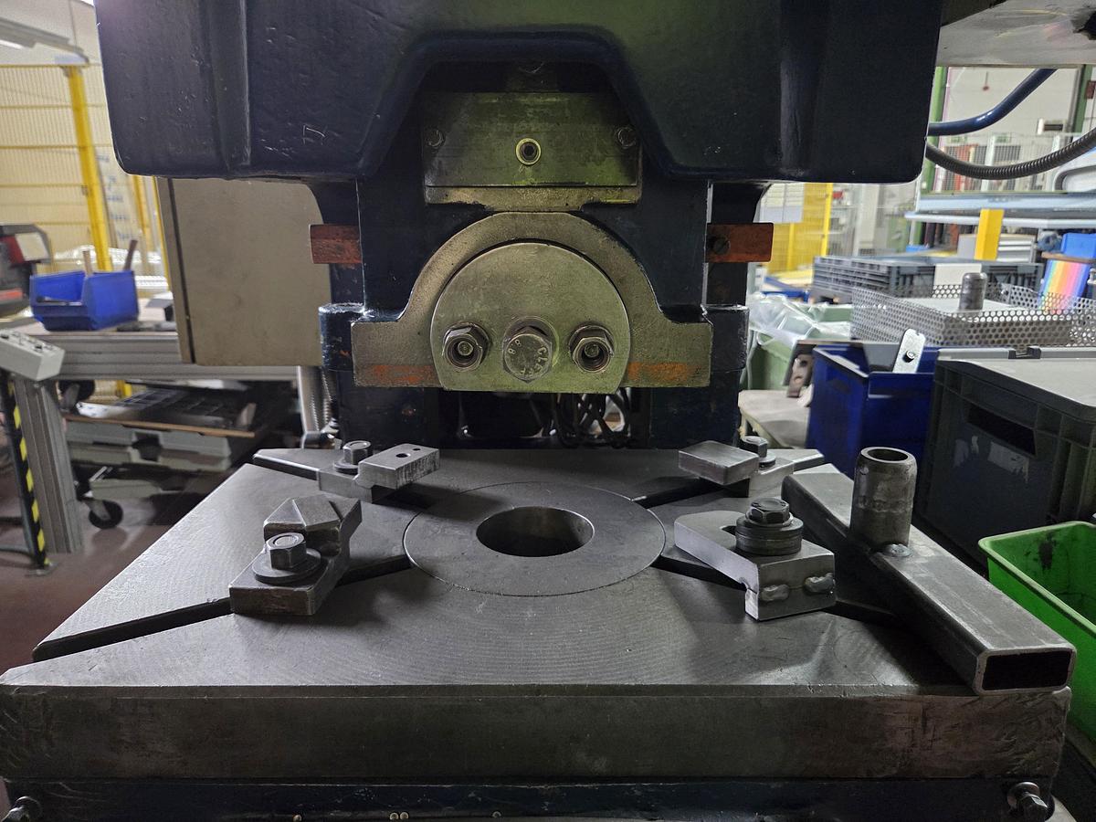 Used 1976 Smeral Trnava LENR 40 A