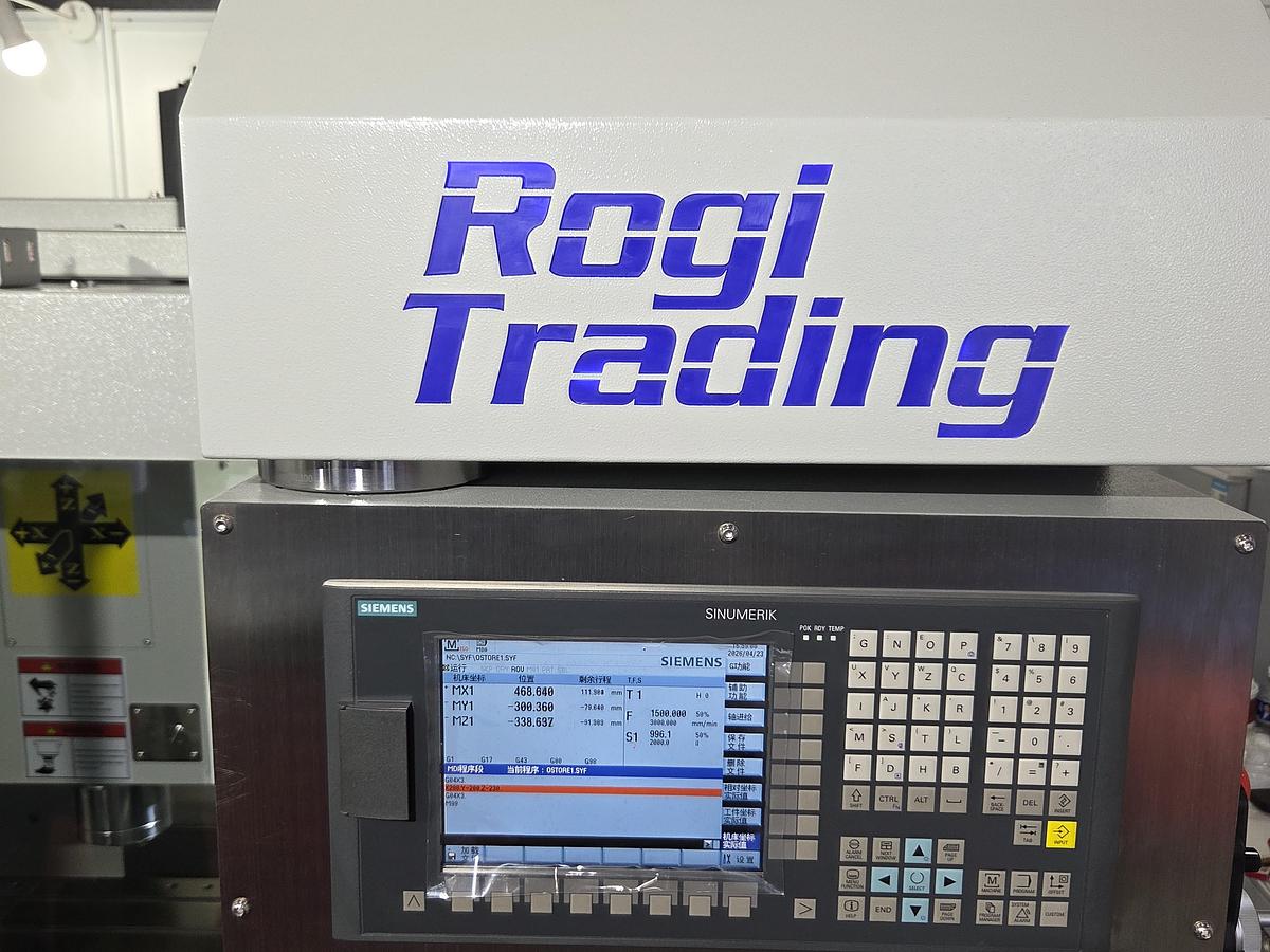 Rogi VMC640 CNC vertical machining center