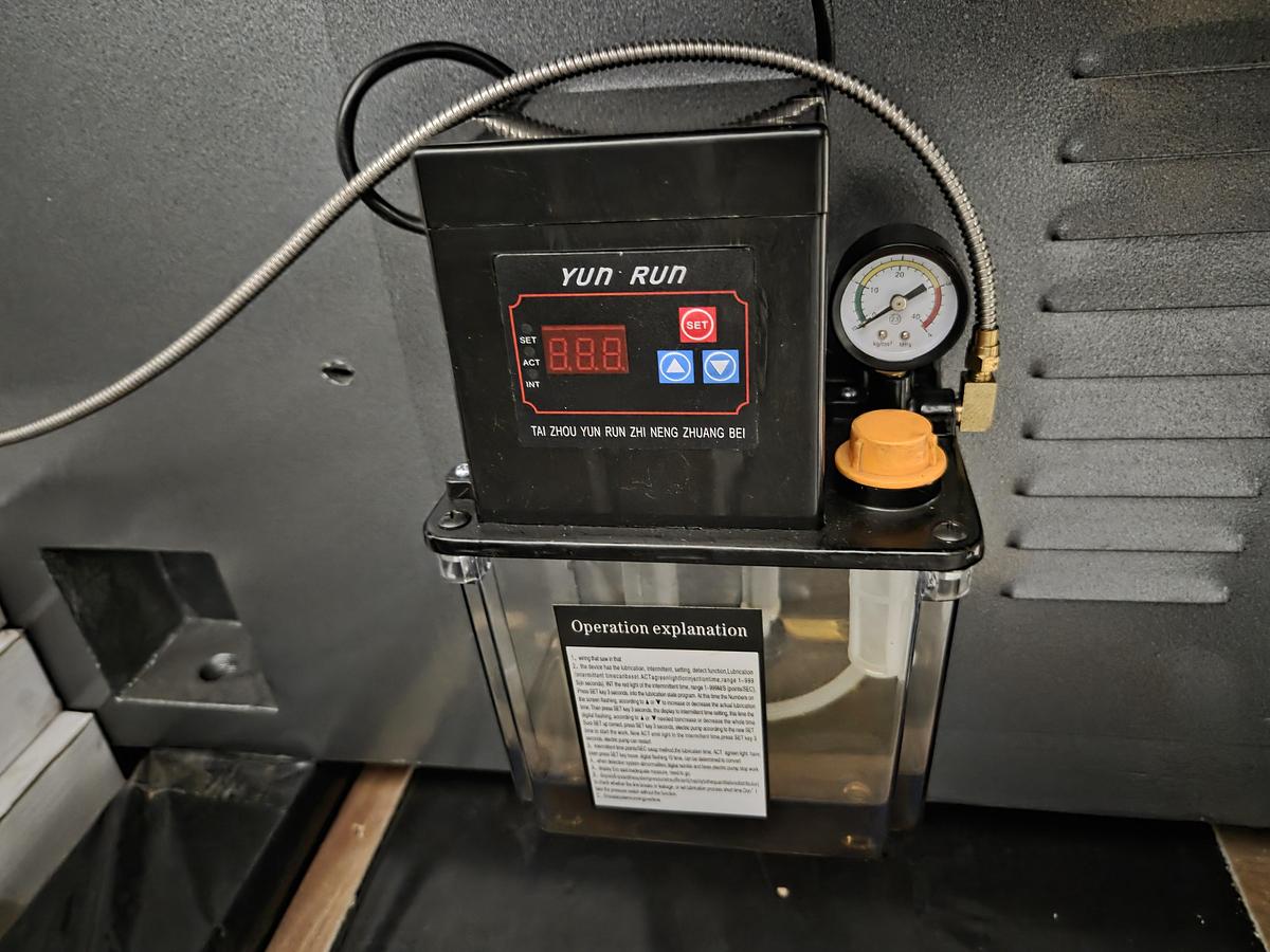 Rogi WL560x2000 lathe