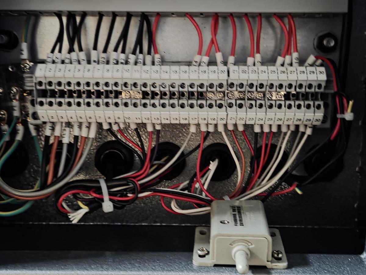 Rogi WM400x1000 lathe