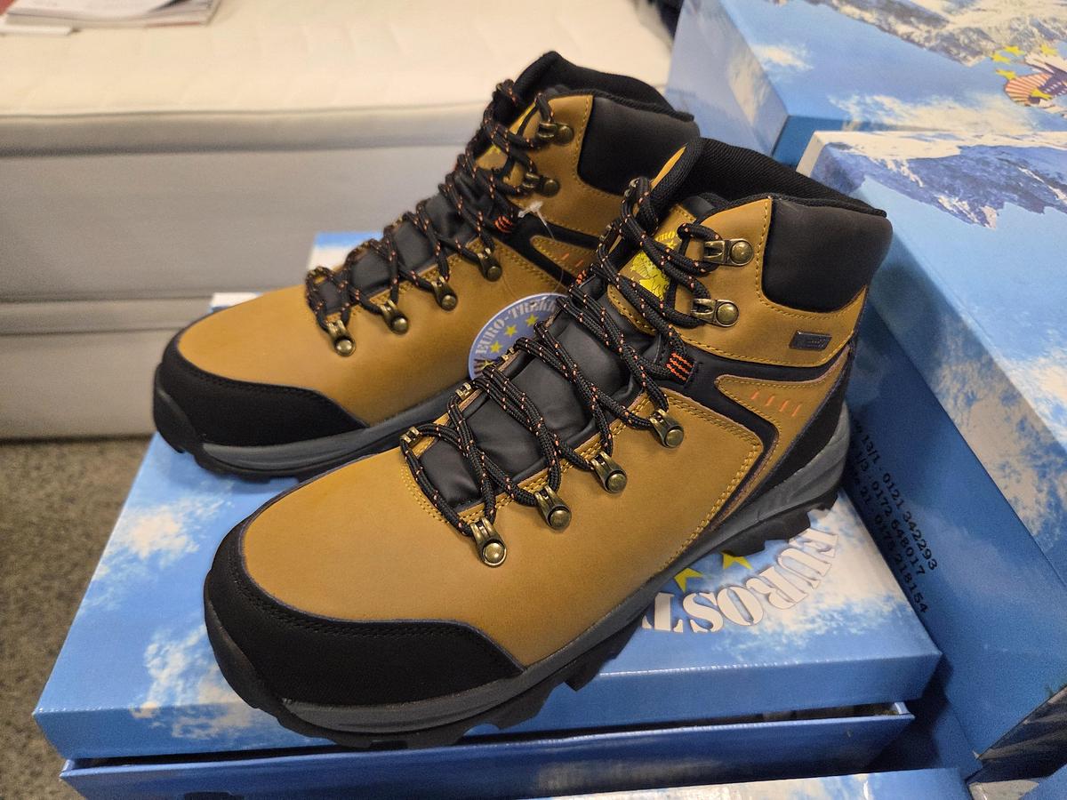 Eurostock EURO-TREKKING