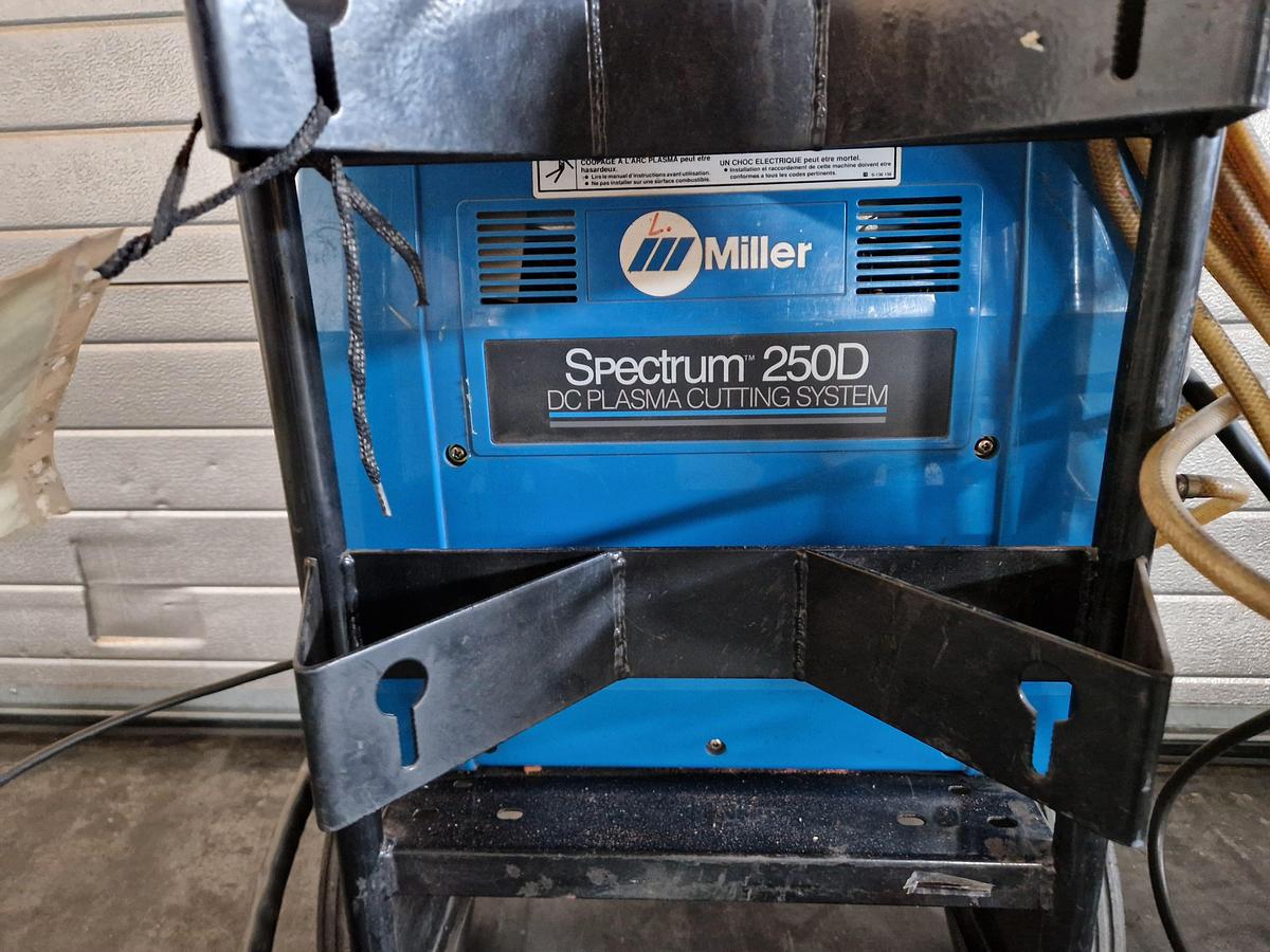 Used MILLER Spectrum 250D