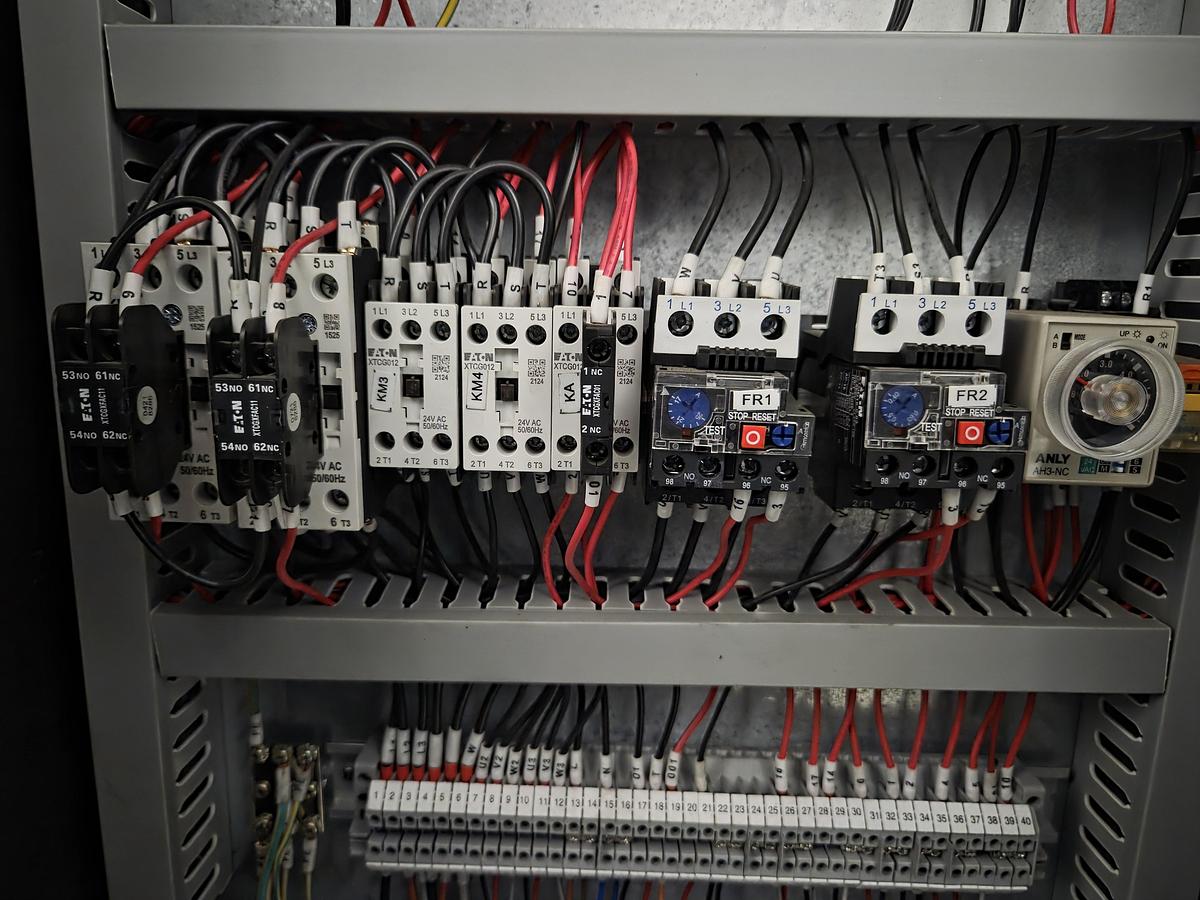 Rogi WL560x2000 lathe