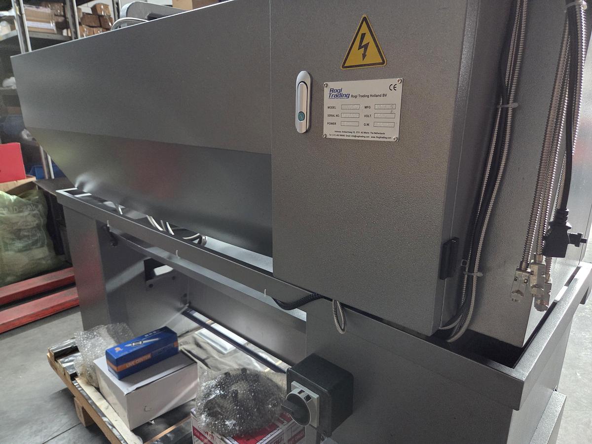 Rogi WM400x1000 lathe