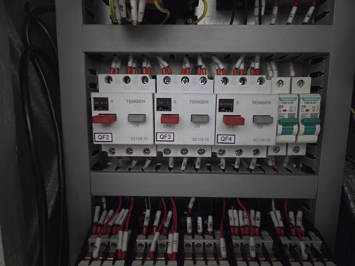 WUM100 - ROGI Universal Milling Machine