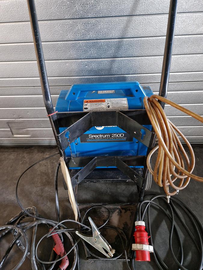 Used MILLER Spectrum 250D