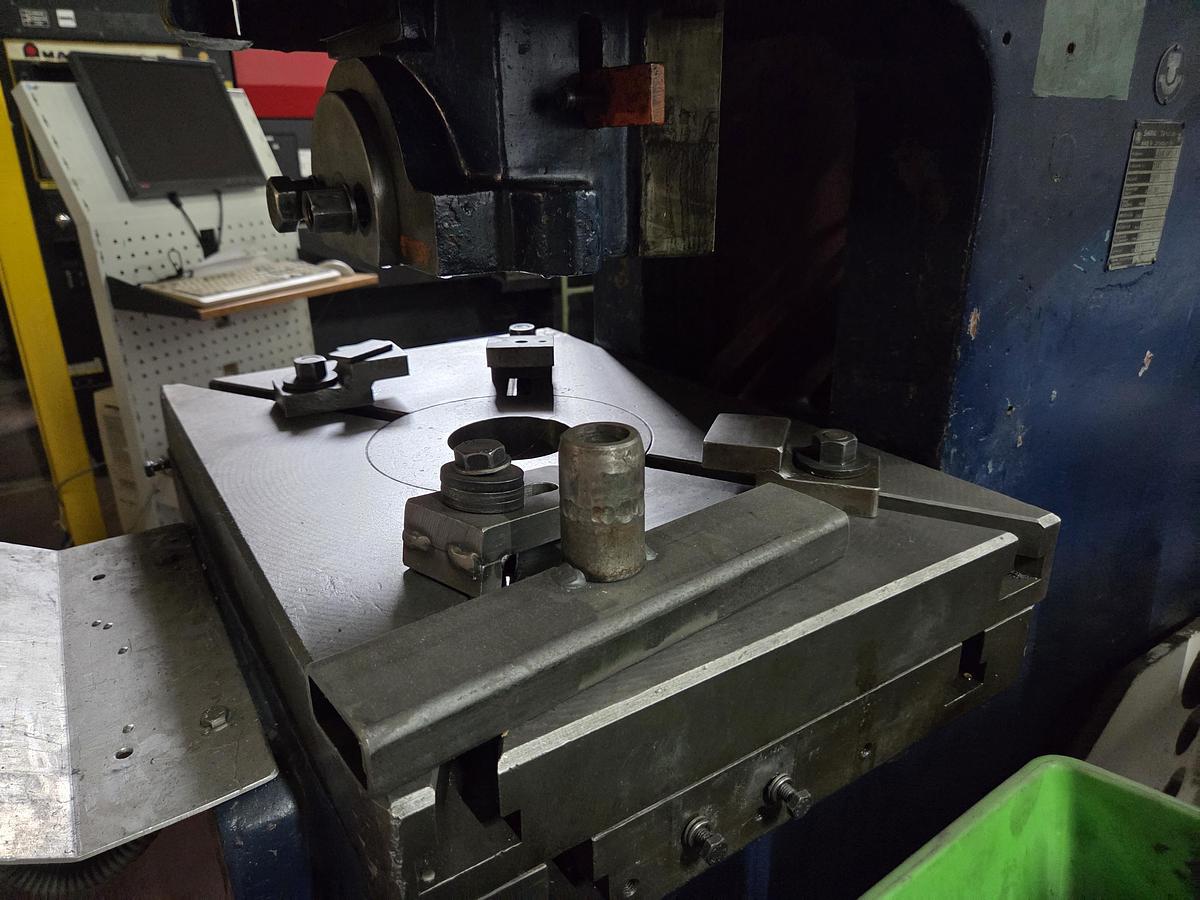 Used 1976 Smeral Trnava LENR 40 A