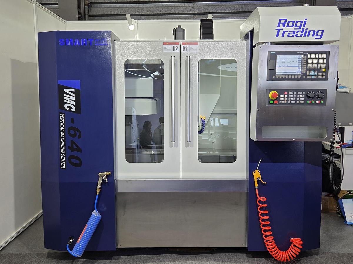 Rogi VMC640 CNC vertical machining center