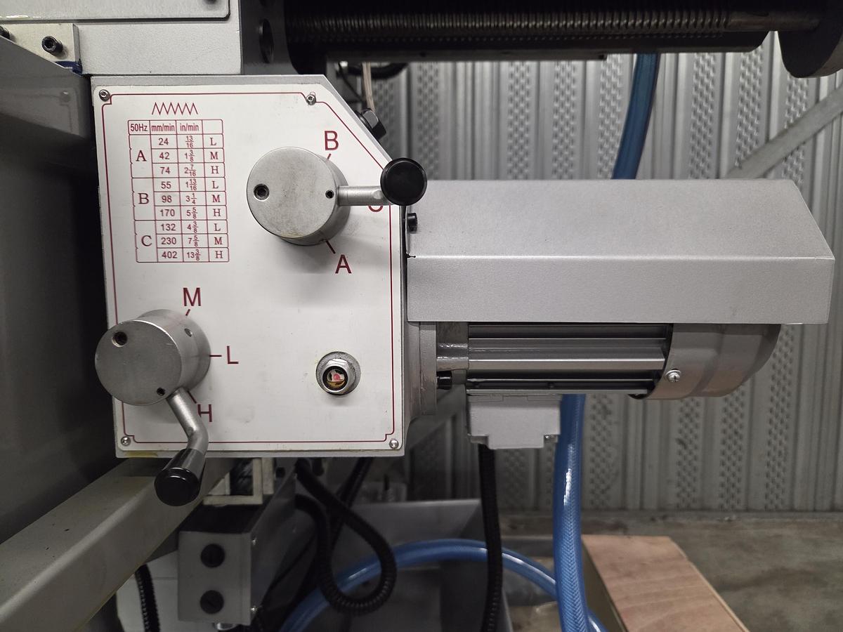 WUM100 - ROGI Universal Milling Machine