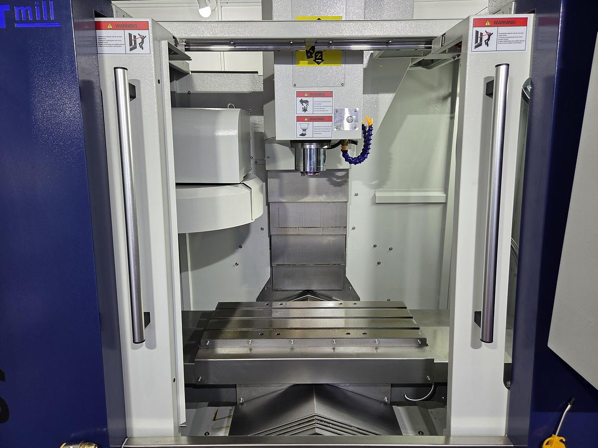 Rogi VMC640 CNC vertical machining center