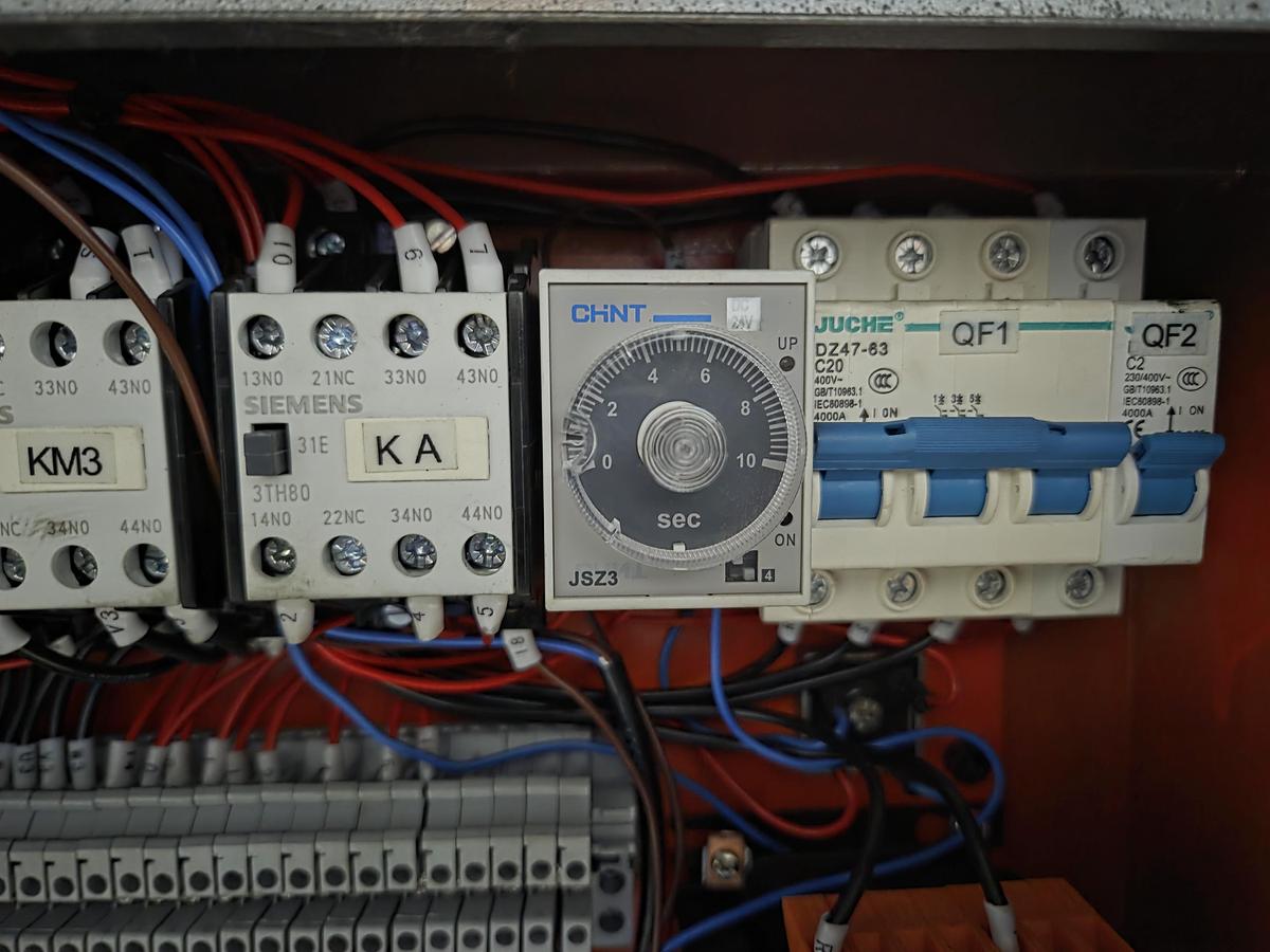 Rogi WM360Ax1000 lathe