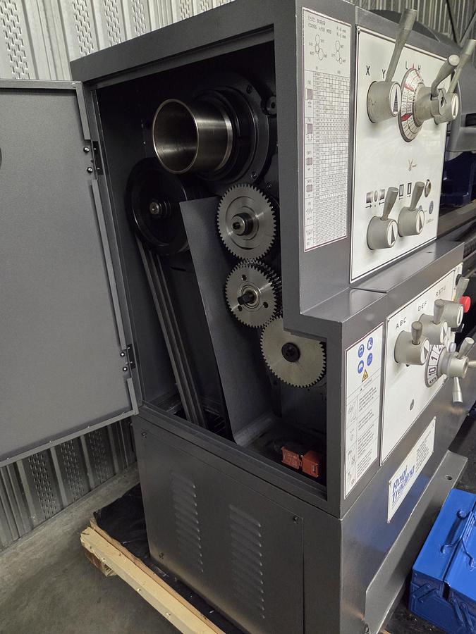 Rogi WL560x2000 lathe