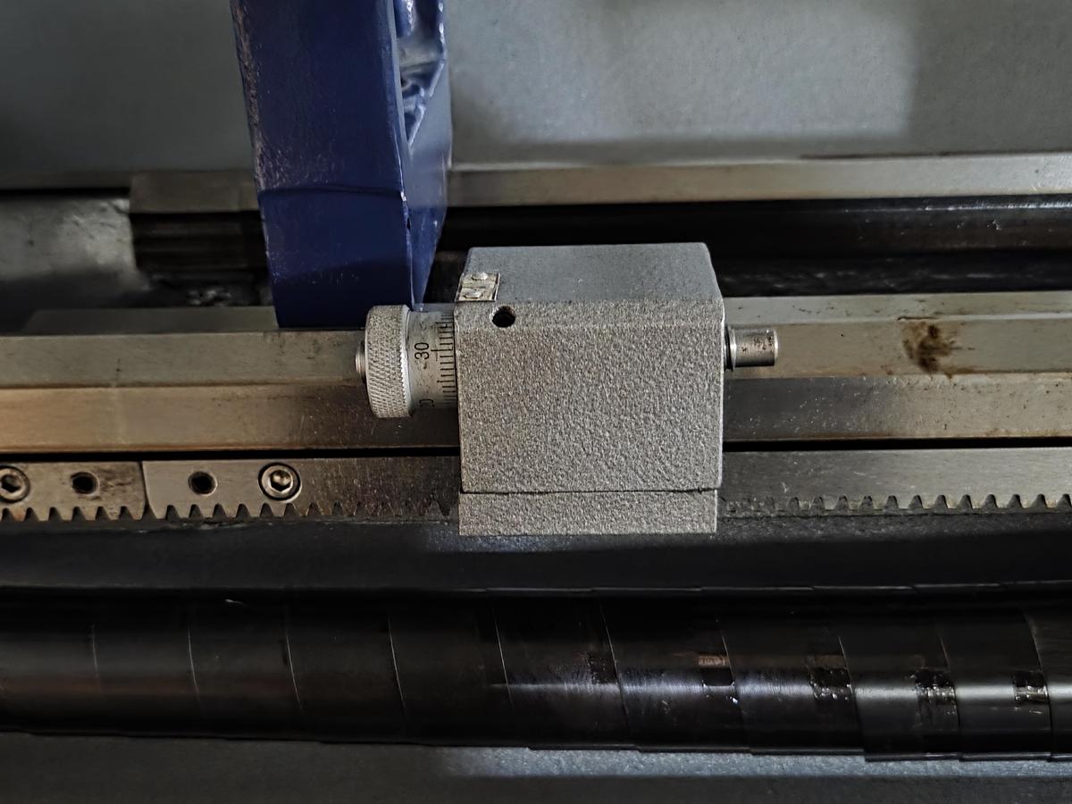 Rogi WM400x1000 lathe