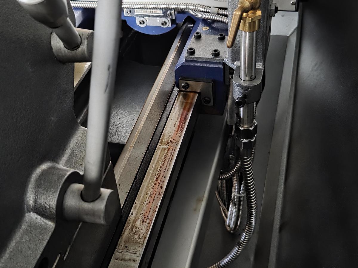 Rogi WM400x1000 lathe