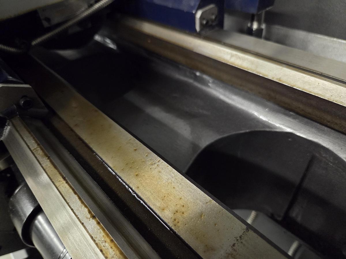 Rogi WM360Ax1000 lathe