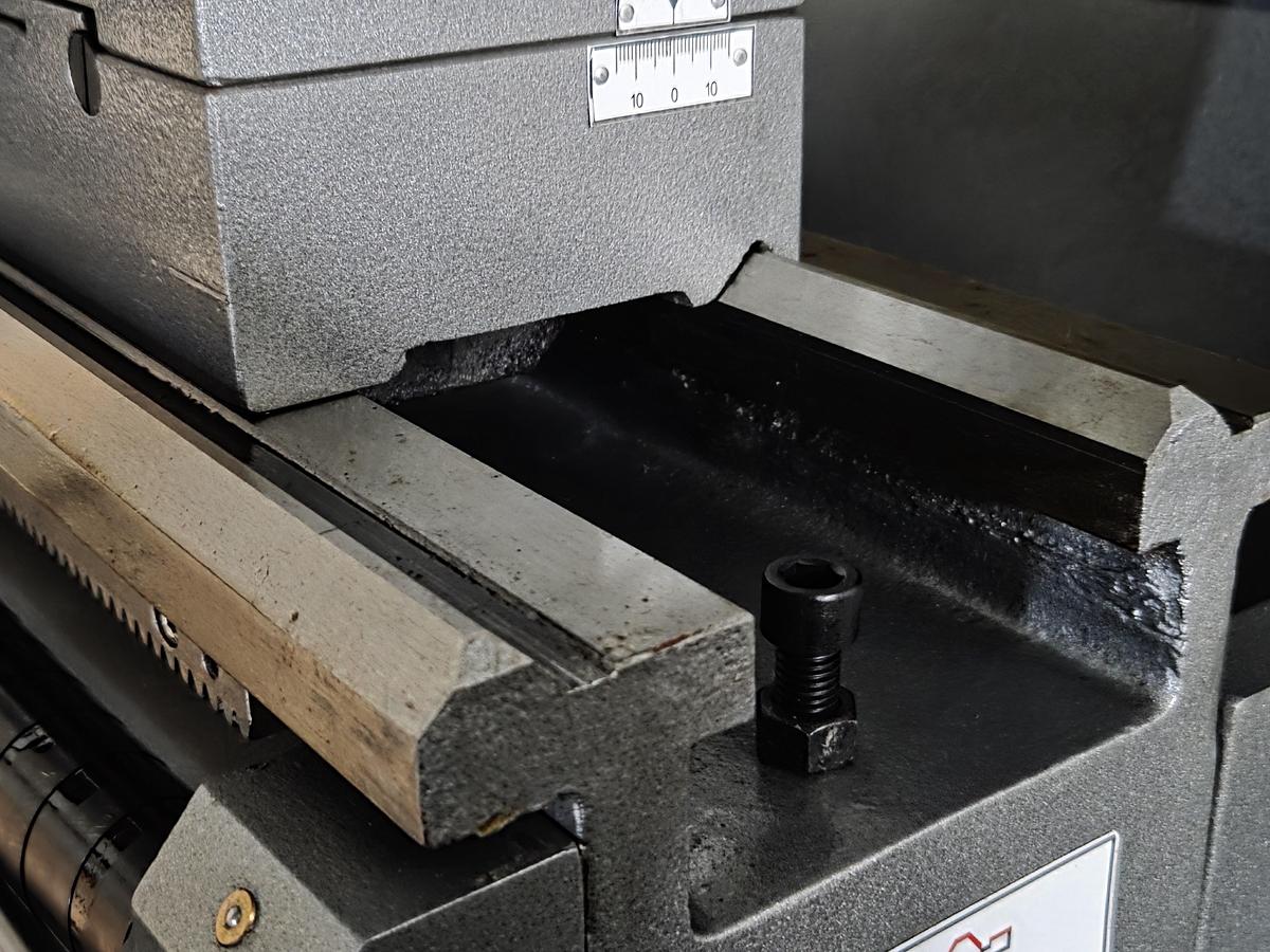 Rogi WM400x1000 lathe