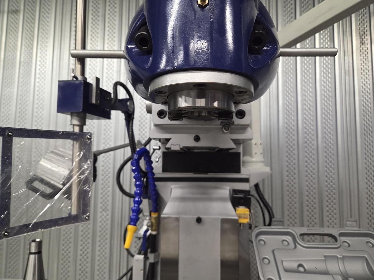 WUM100 - ROGI Universal Milling Machine