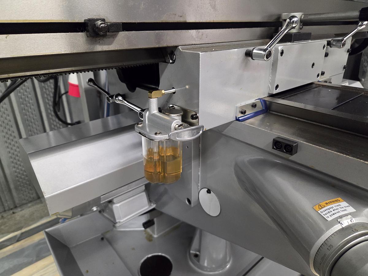 WUM100 - ROGI Universal Milling Machine