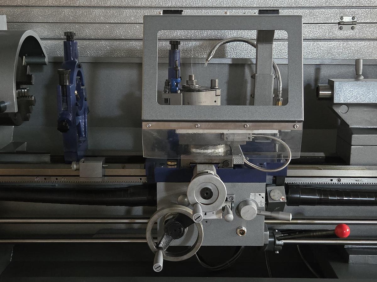 Rogi WM400x1000 lathe