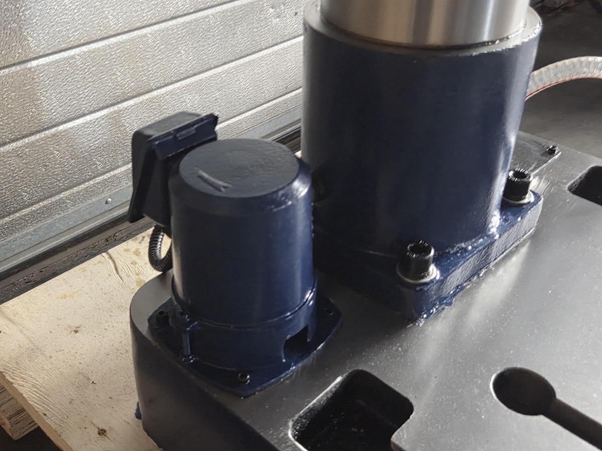 Z5040 - ROGI Drilling Machine